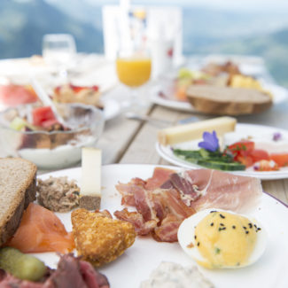 brunch au restaurant Les Dents-Vertes à Charmey